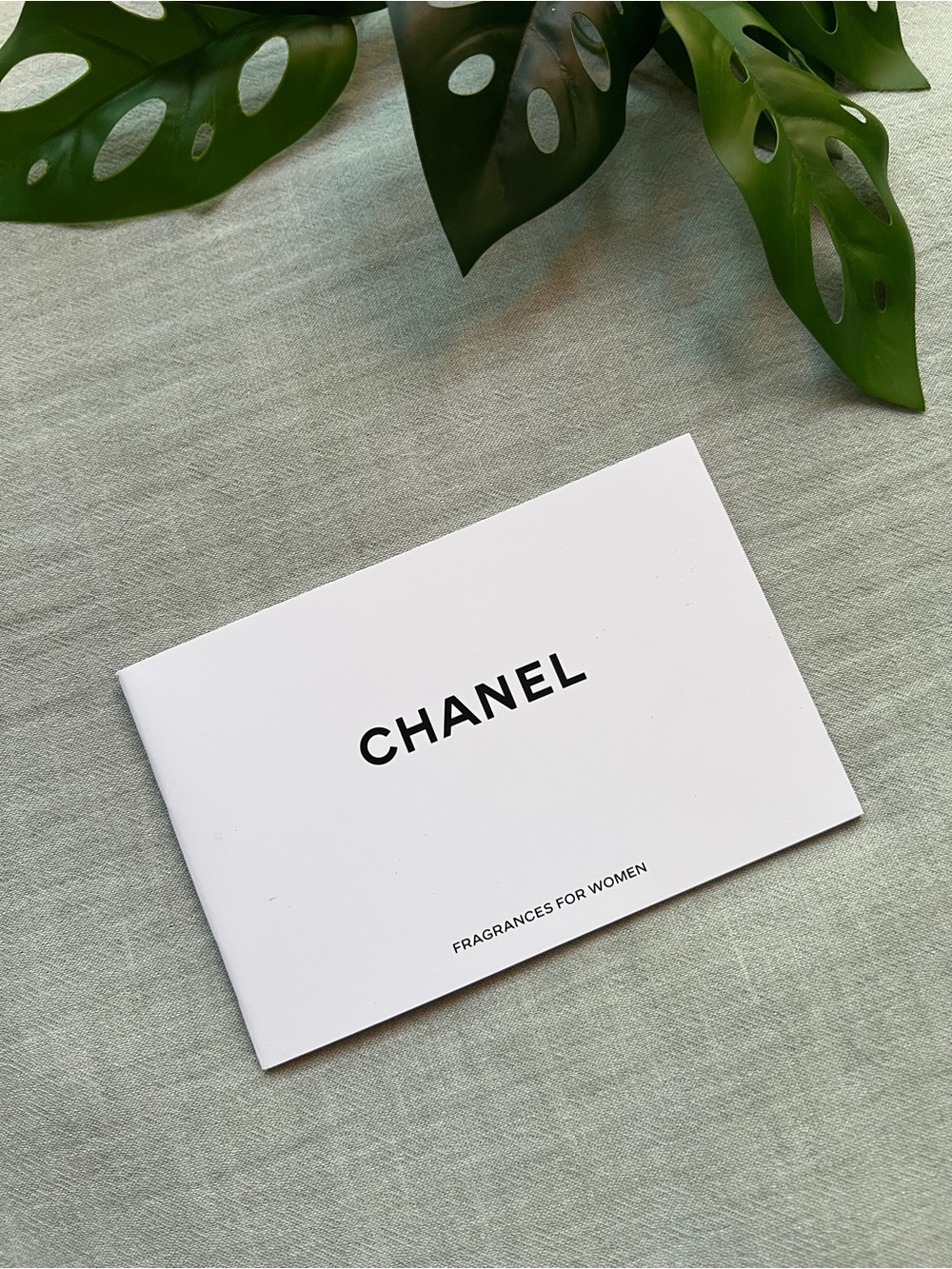 CHANEL Fragrances mini Booklet